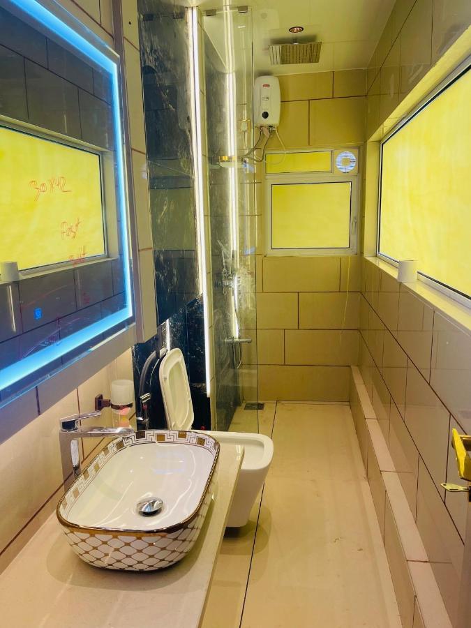 Home2 Renaissance Club Bombaj Zewnętrze zdjęcie