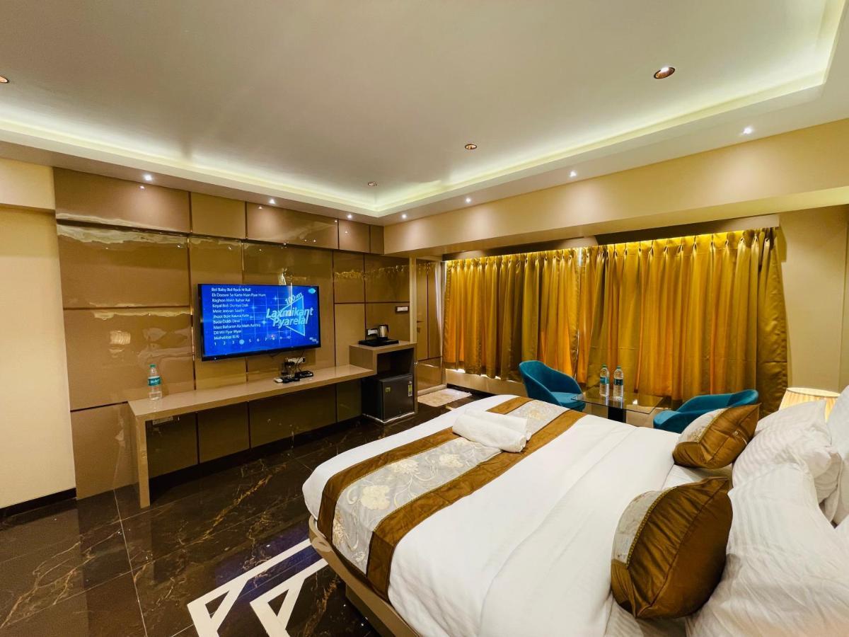 Home2 Renaissance Club Bombaj Zewnętrze zdjęcie