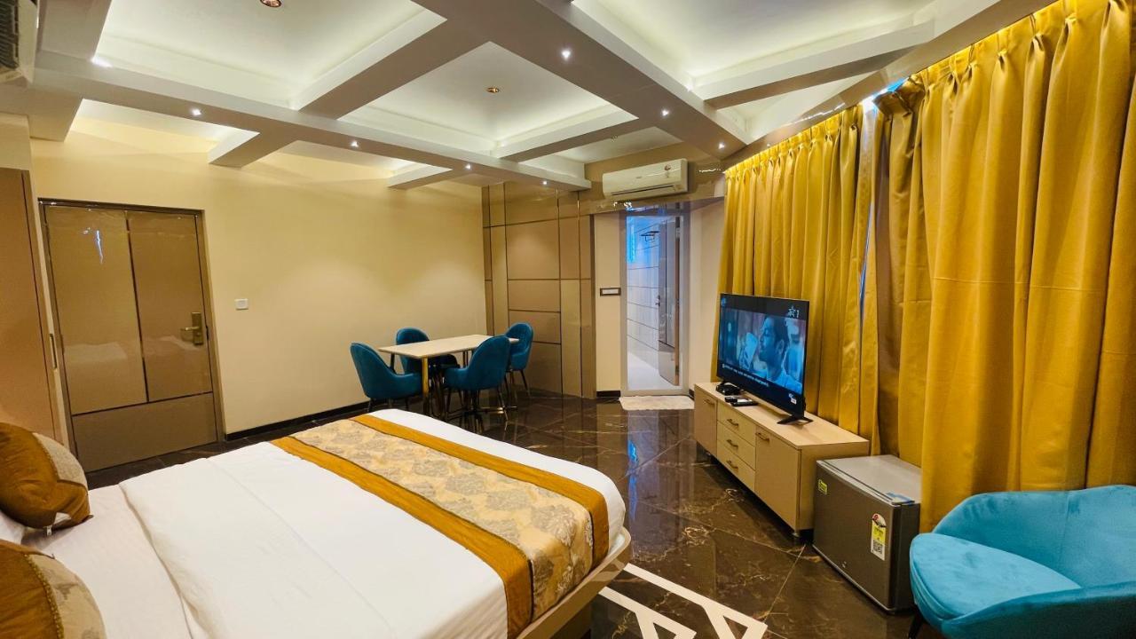 Home2 Renaissance Club Bombaj Zewnętrze zdjęcie