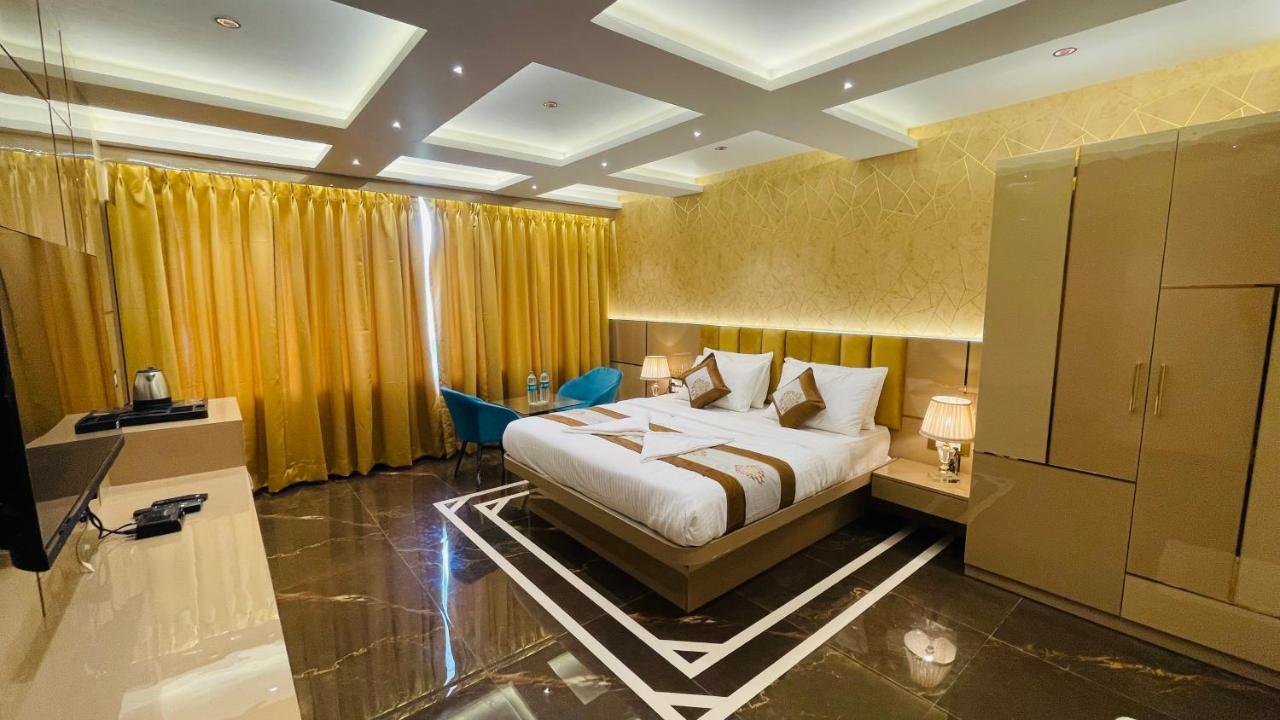 Home2 Renaissance Club Bombaj Zewnętrze zdjęcie