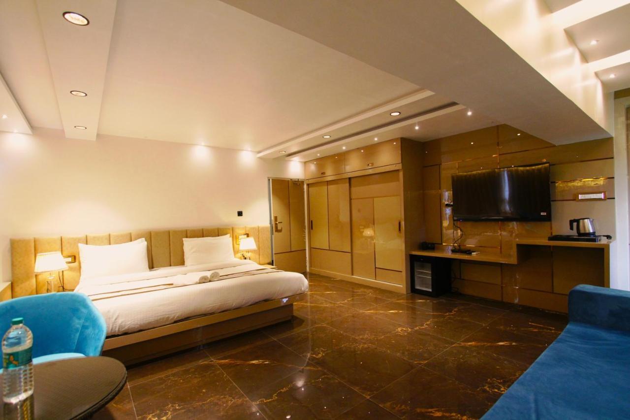 Home2 Renaissance Club Bombaj Zewnętrze zdjęcie