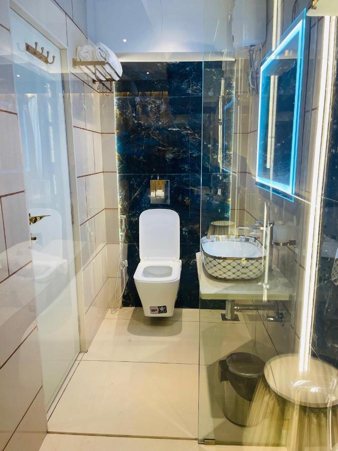 Home2 Renaissance Club Bombaj Zewnętrze zdjęcie